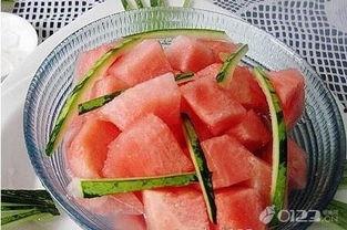孕妇梦见切西瓜吃瓜,切西瓜吃瓜的寓意与启示