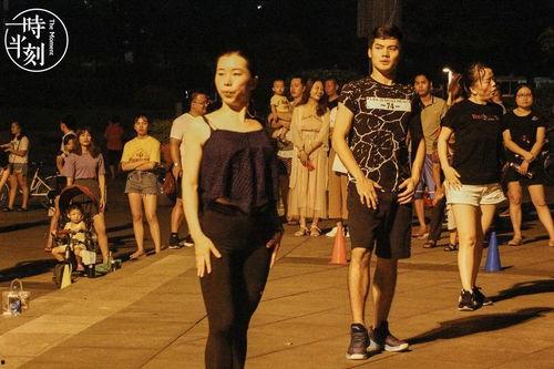 抖音网红广场舞,潮流与活力的舞动盛宴