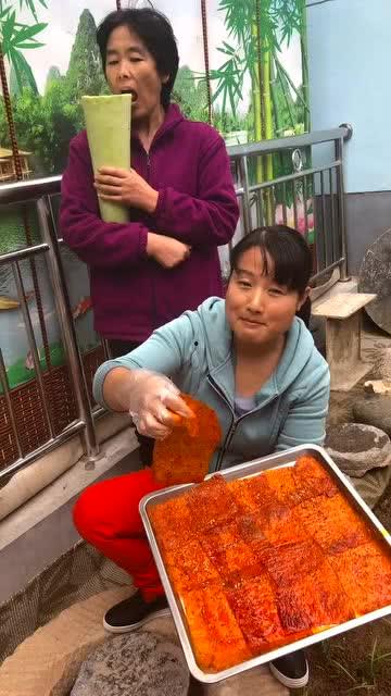围观群众吃瓜描写片段,一幕幕爆笑瞬间