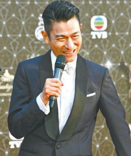 刘德华吃瓜搞笑图片,笑料百出引网友热议